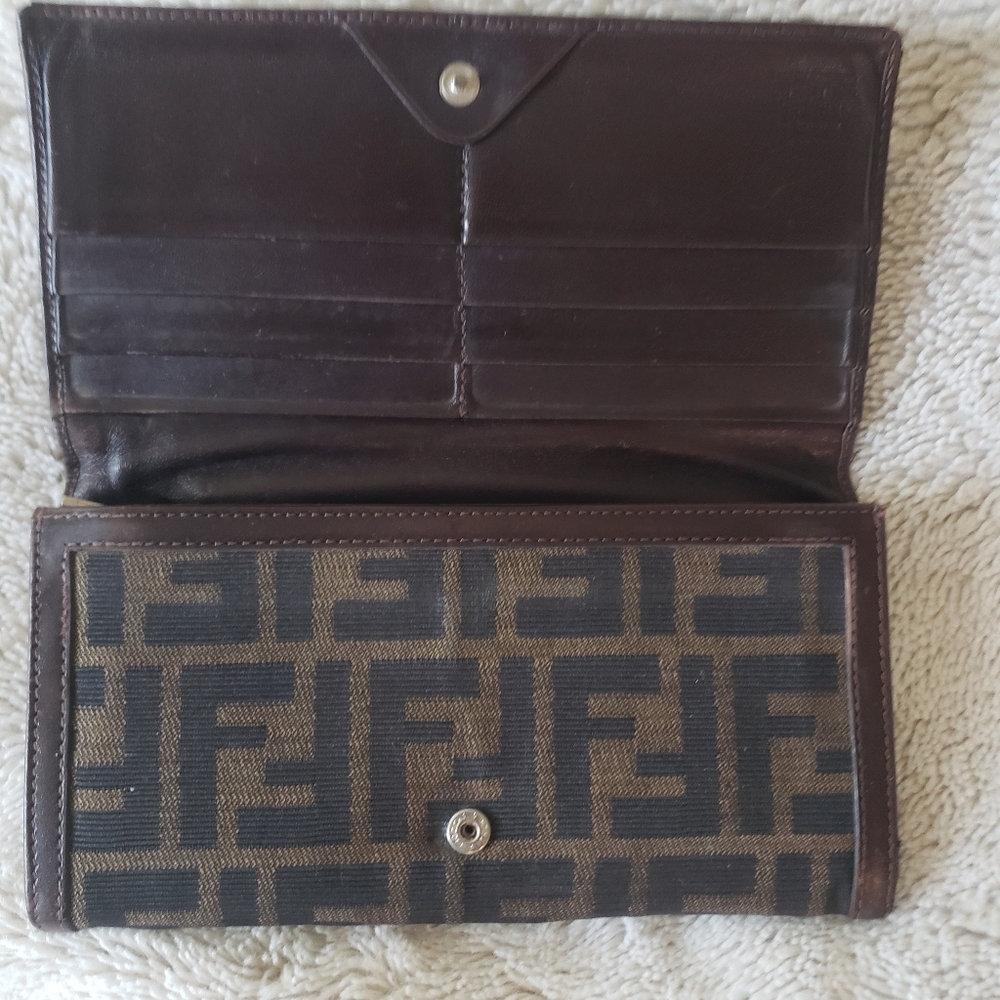 Fendi Brown and Black Wallet - Picture 8 of 15